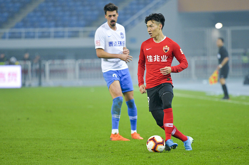 包含转折点！阿贾克斯官宣签约，中超清晨攻防权衡，目标明确，高层口径保持一致的词条